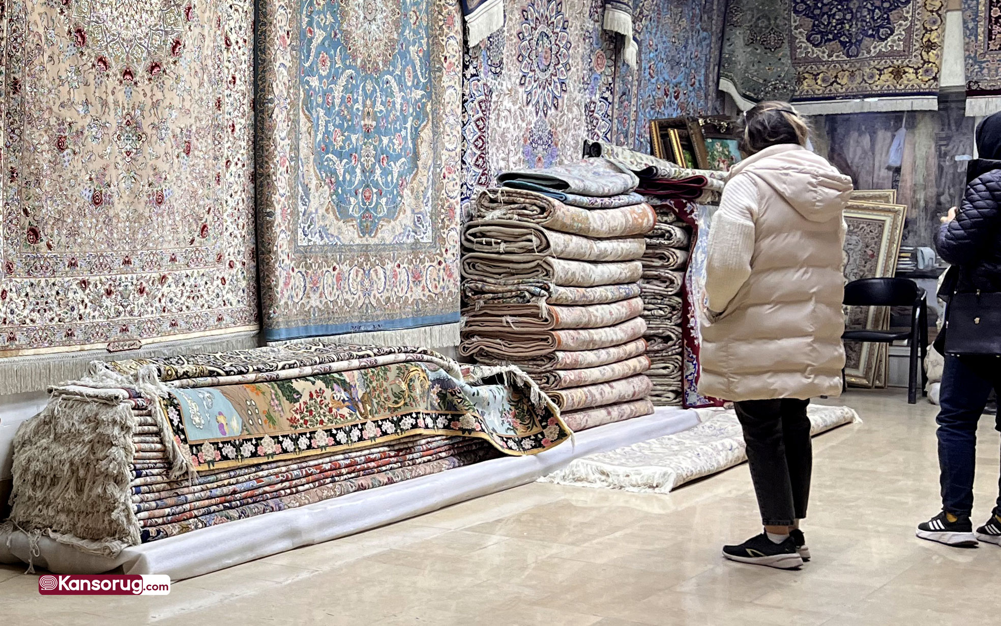 Spot a Real Deal Identifying Persian Handwoven Carpets